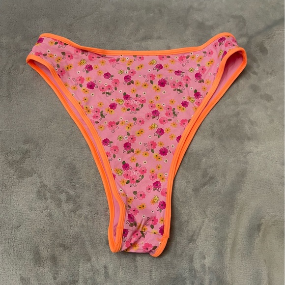 New! Frankies Bikinis Full Moon Floral Bikini Bottom in Queens Bath 10732 - Picture 5 of 9